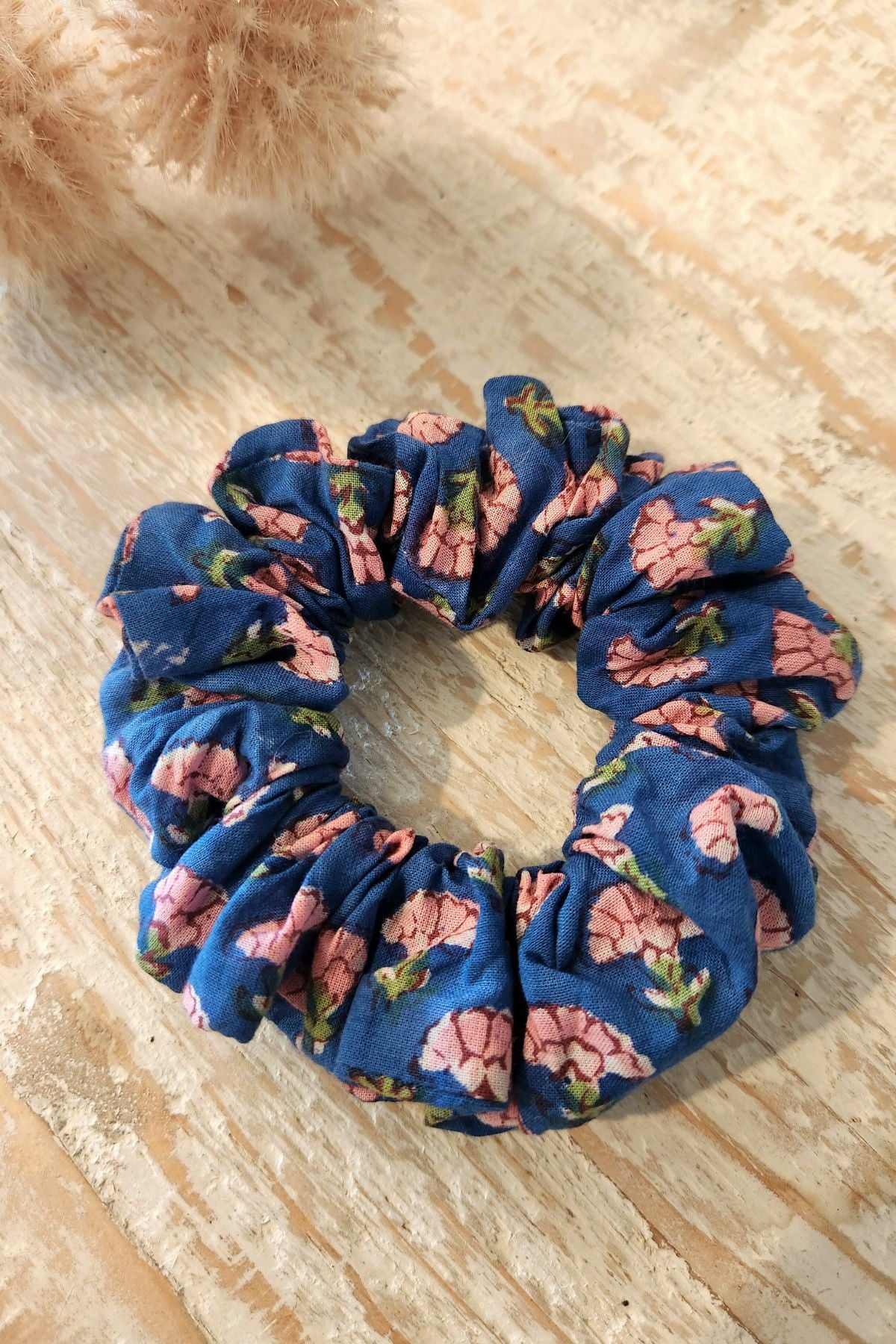 Diksha Scrunchie - No slip cotton hair tie